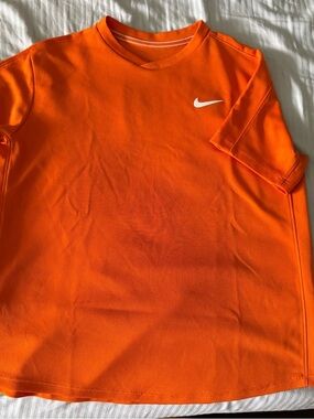 Nike Short Sleeve Tees size XL (Boy)